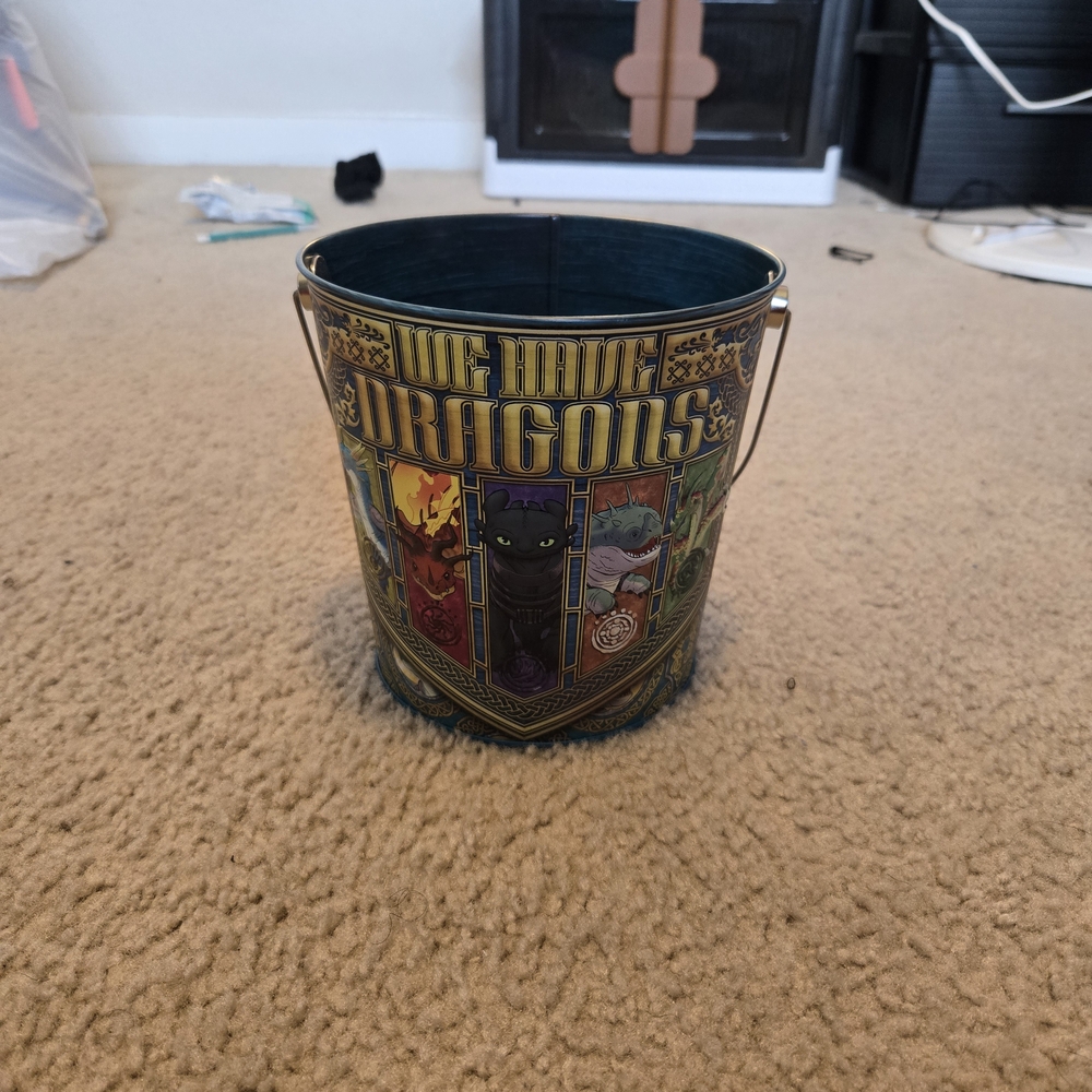 Dragon-Themed Metal Bucket - Multicolor